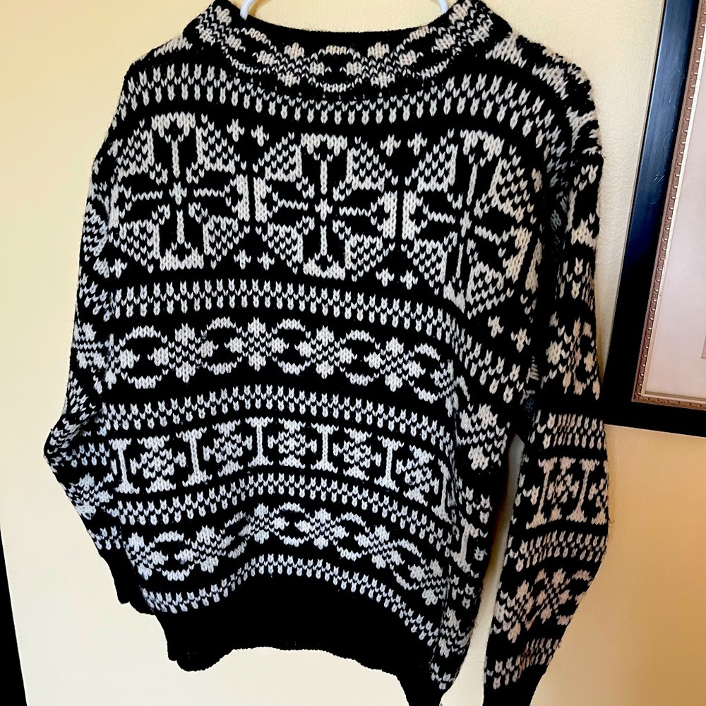 Eddie Bauer wool warm sweater